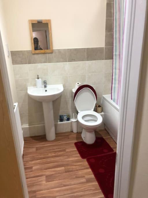 Justalf Facilities-spacious 2-bed In Thamesmead, Greenwich Apartment London